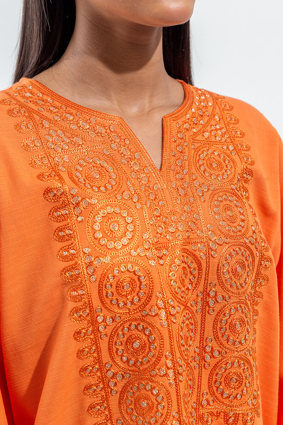 EMBROIDERED SLUB KHADDAR SHIRT (PRET)