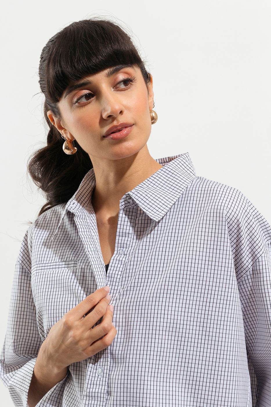 BLACK AND WHITE CHECKERED BUTTON DOWN SHIRT