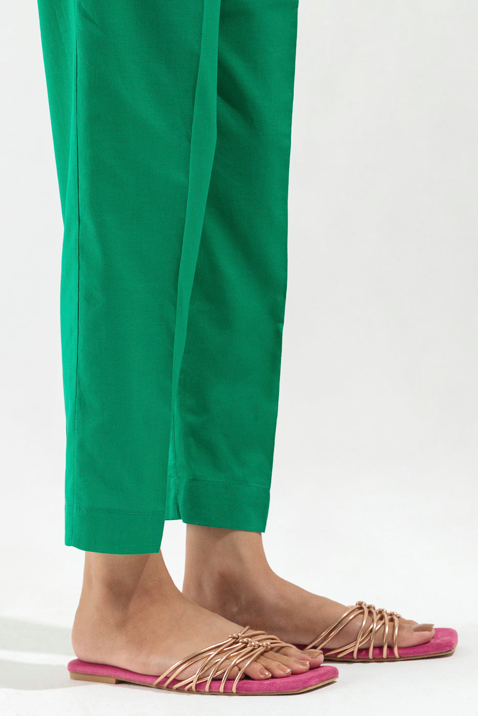 BASIC STRAIGHT PANTS