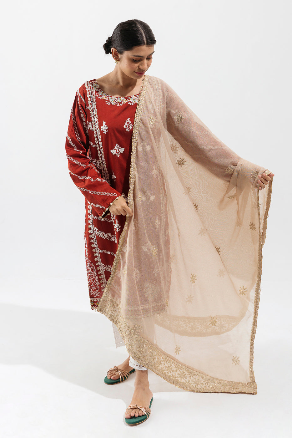 EMBROIDERED DUPATTA