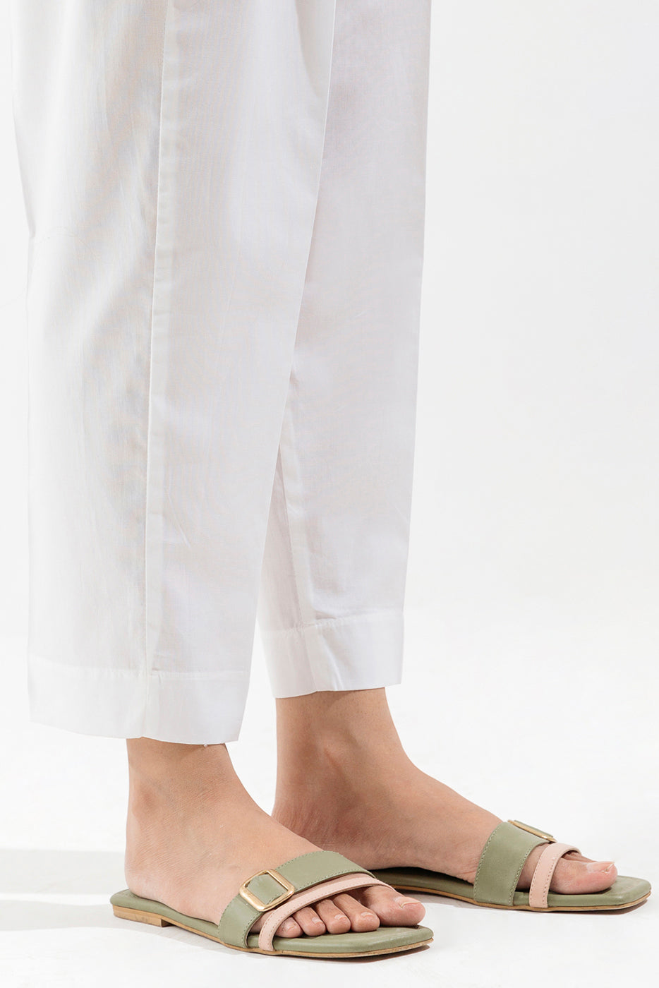 BASIC STRAIGHT PANTS