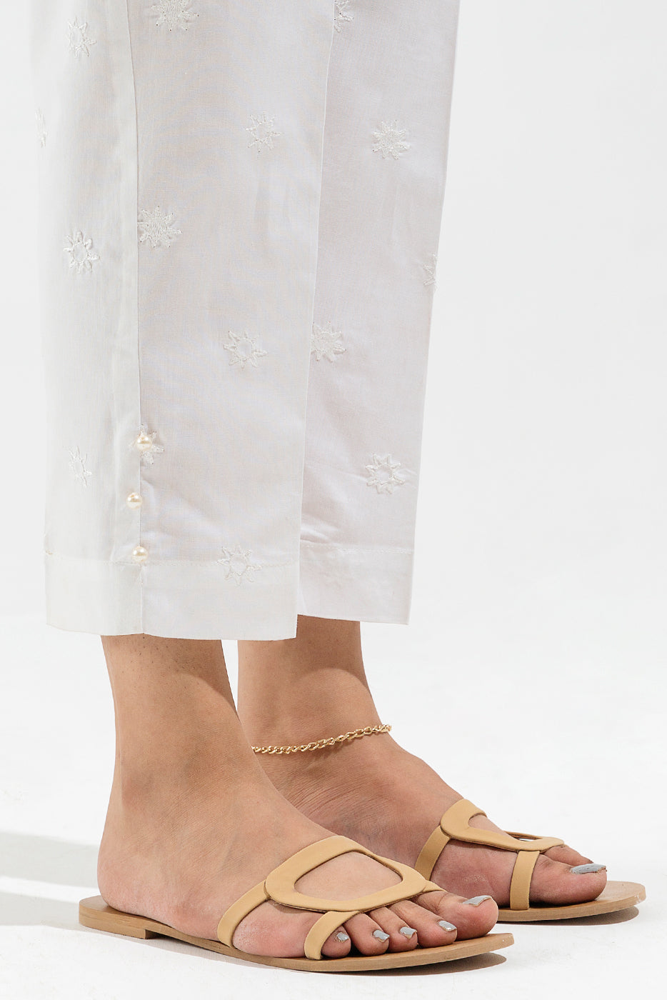 EMBROIDERED STRAIGHT PANTS