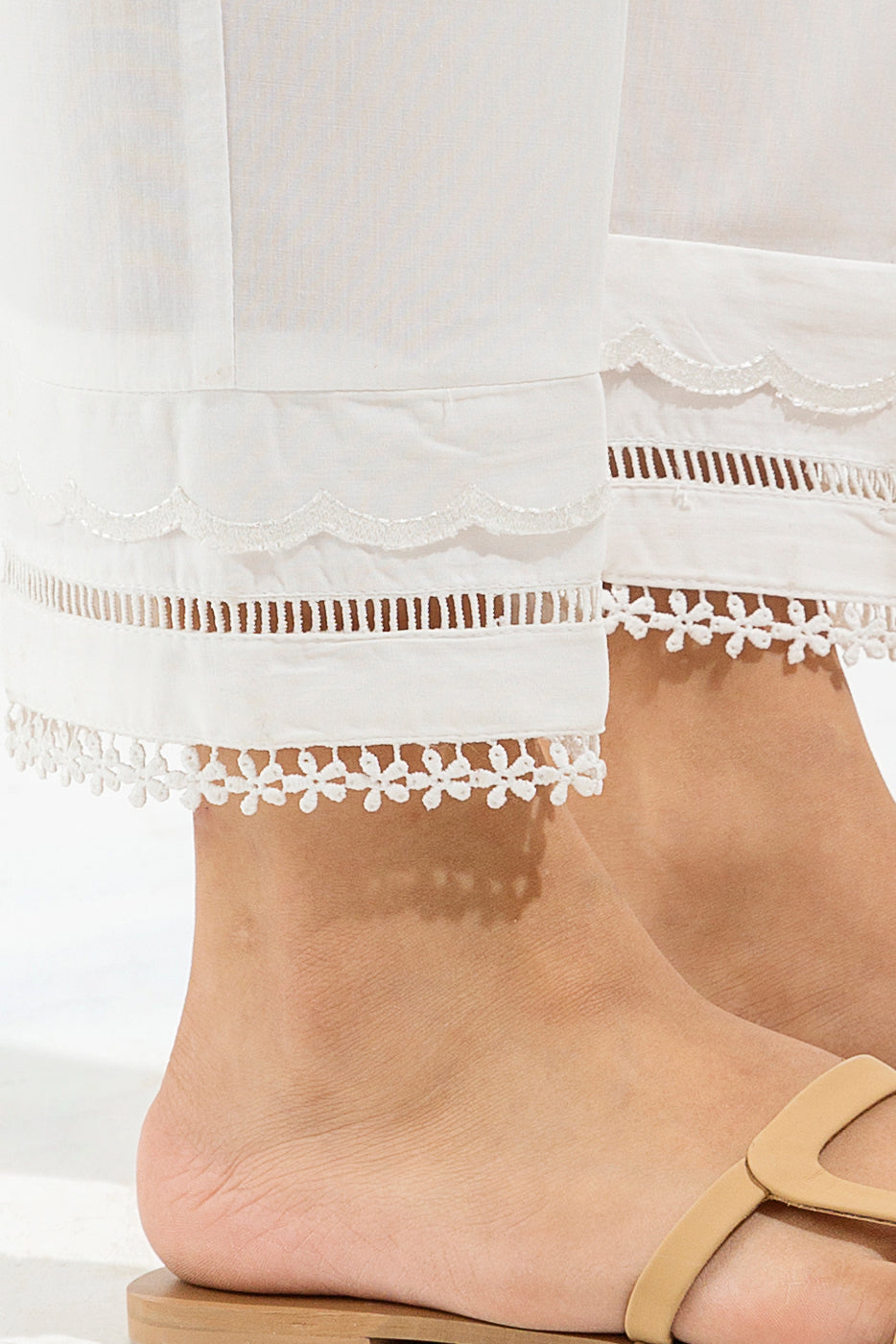 BASIC STRAIGHT PANTS