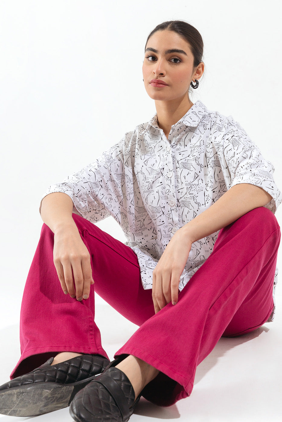 WHITE PRINTED BUTTON DOWN SHIRT