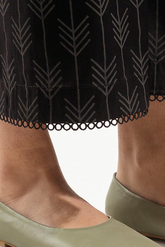 BASIC SLACK PANTS