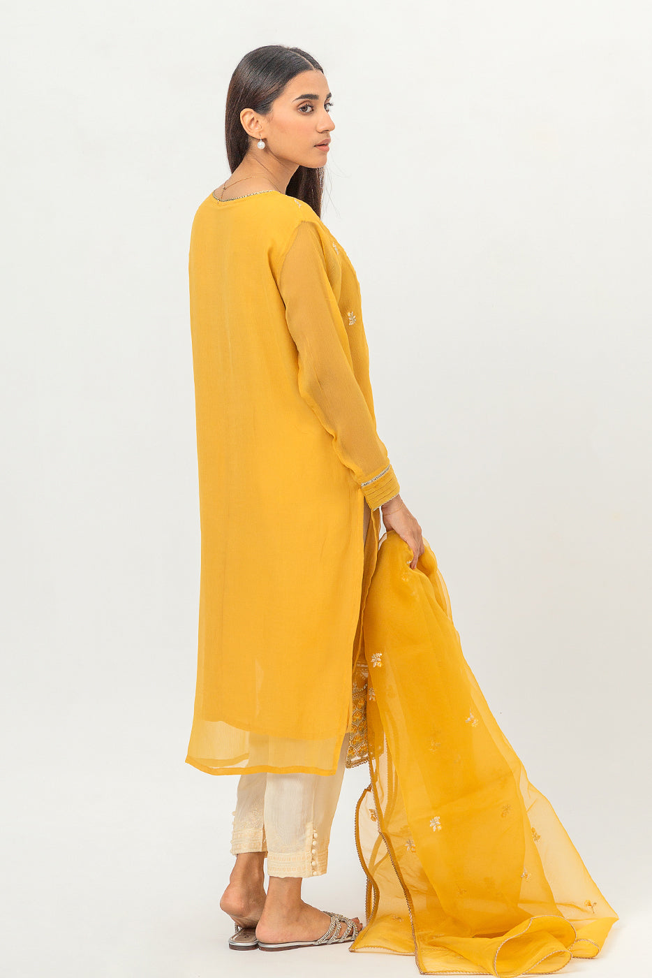 2 PIECE EMBROIDERED CHIFFON SUIT (LUXURY PRET)