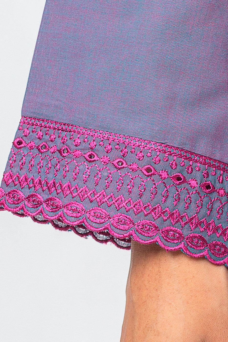 EMBROIDERED CHAMBRAY SHIRT (PRET)