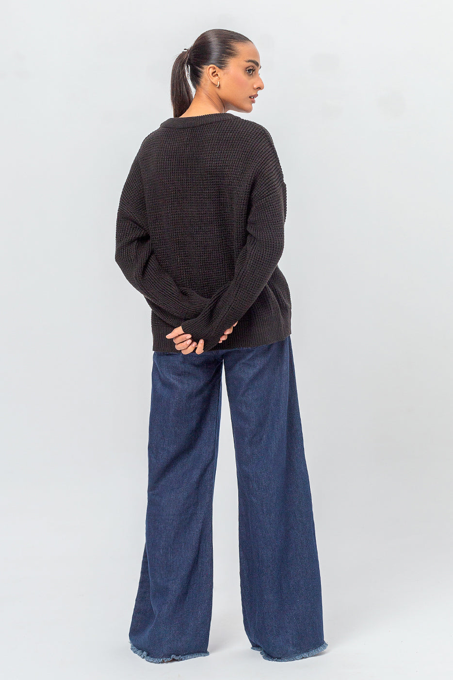 CREW NECK PULLOVER SWEATER