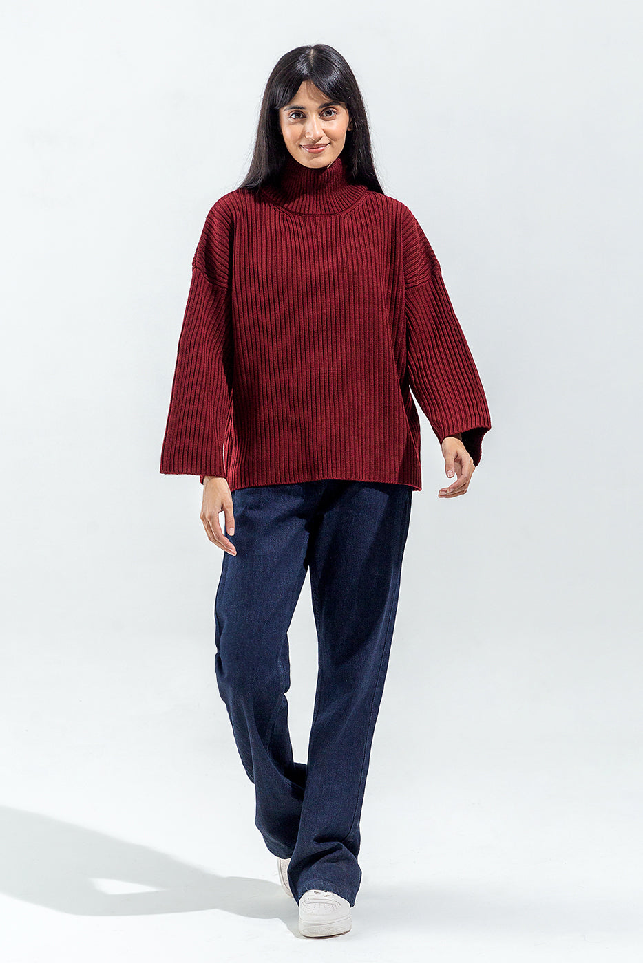 RIBBED TURTLE NECK SWEATER