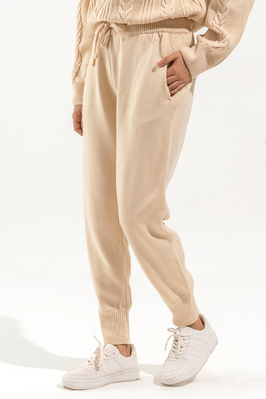 KNITTED JOGGER PANTS