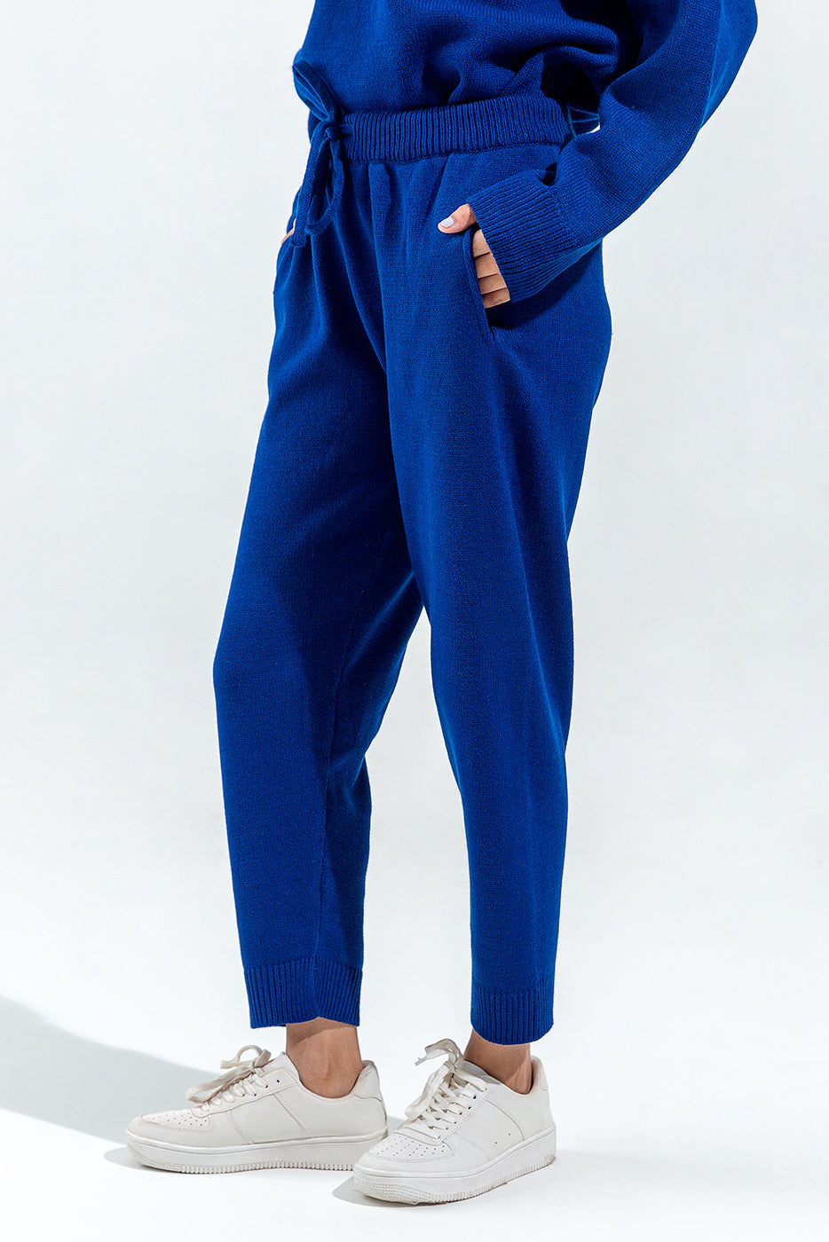 KNITTED TAPERED TROUSERS