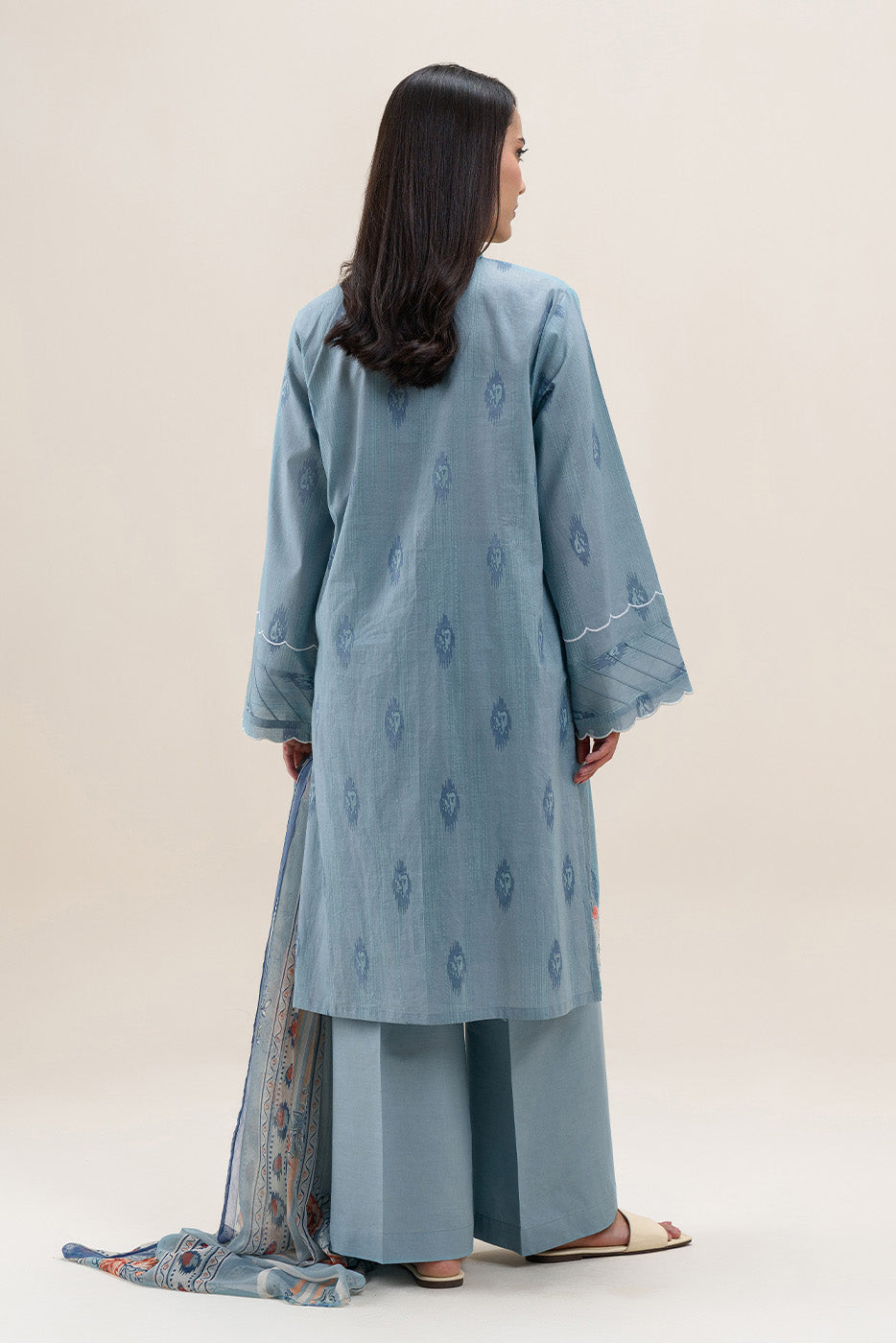 2 PIECE EMBROIDERED LAWN SUIT-AQUA ICE (UNSTITCHED)