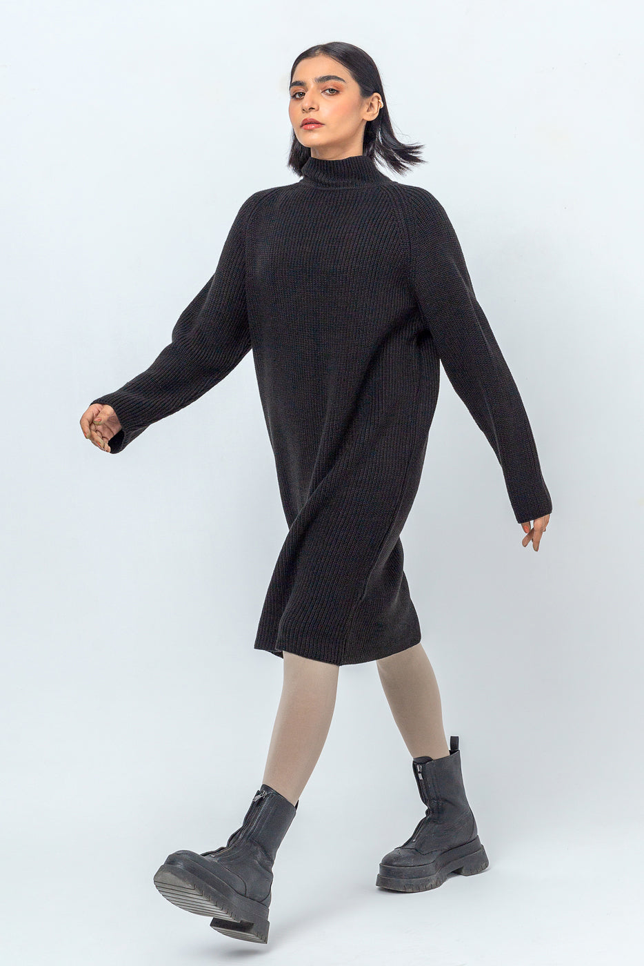 BLACK SWEATER KNIT DRESS