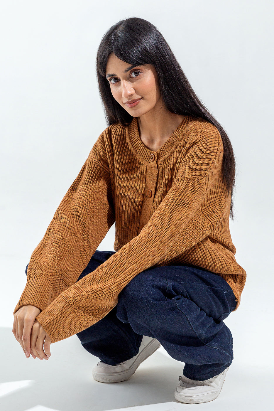 KNITTED CREW NECK CARDIGAN