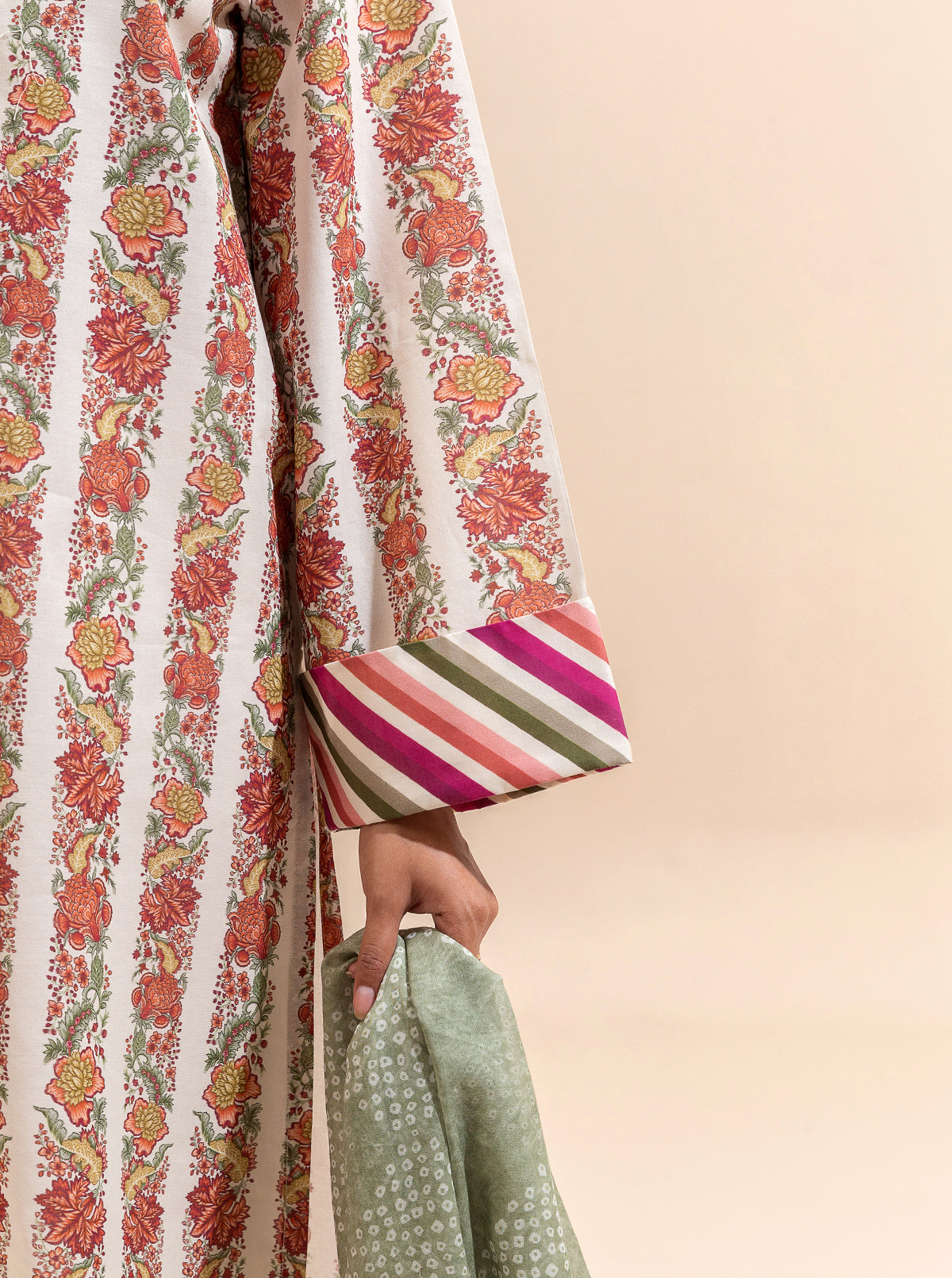 3 PIECE PRINTED LAWN SUIT-LINEAGE LILIES BT-MORBAGH SU_24