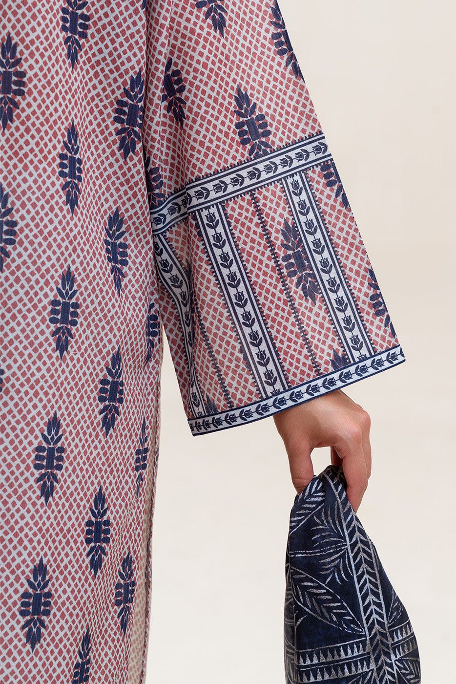 3 PIECE PRINTED LAWN SUIT-ROUGE GLEAM (UNSTITCHED)