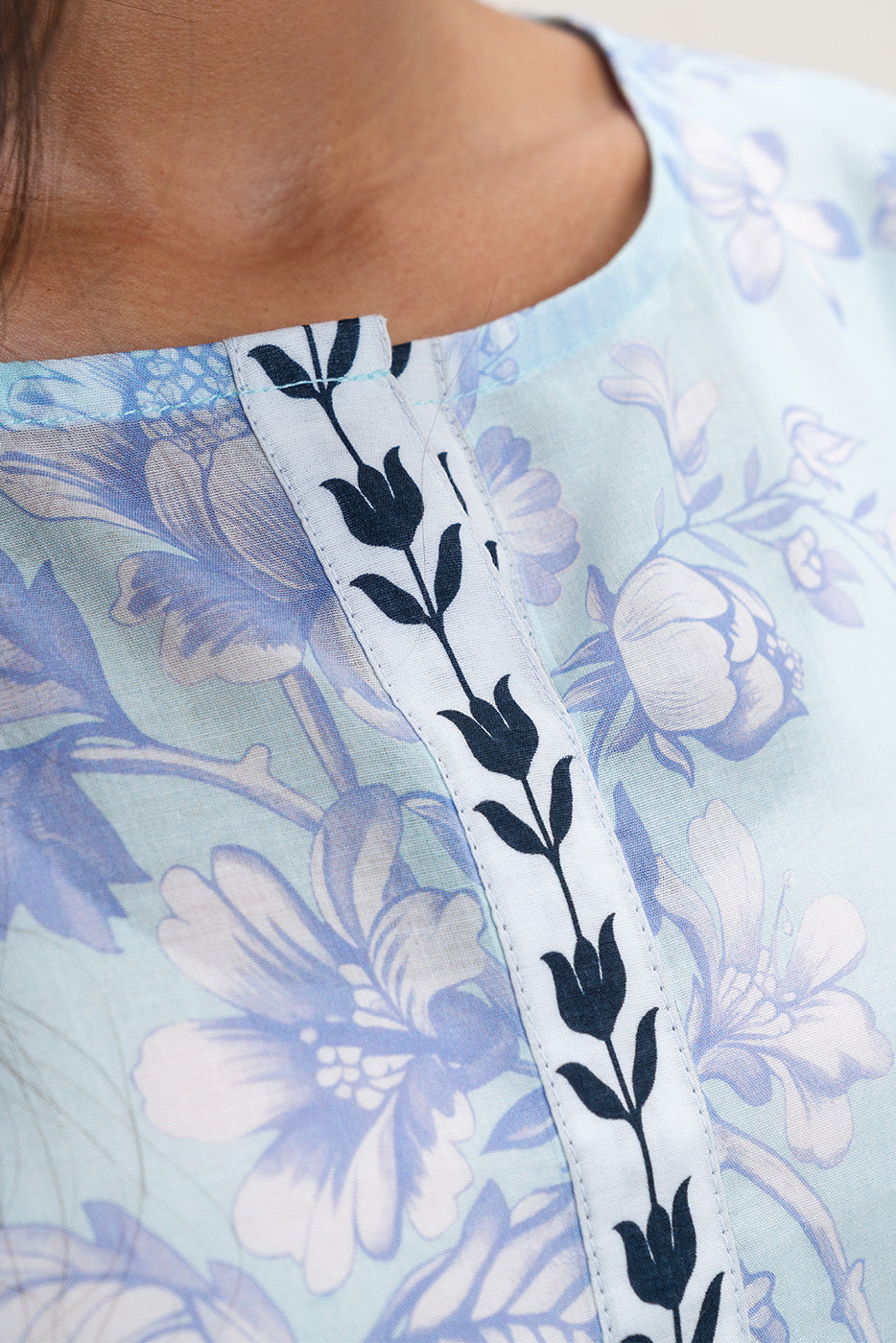 3 PIECE PRINTED LAWN SUIT-AQUATIC ANGEL (UNSTITCHED)