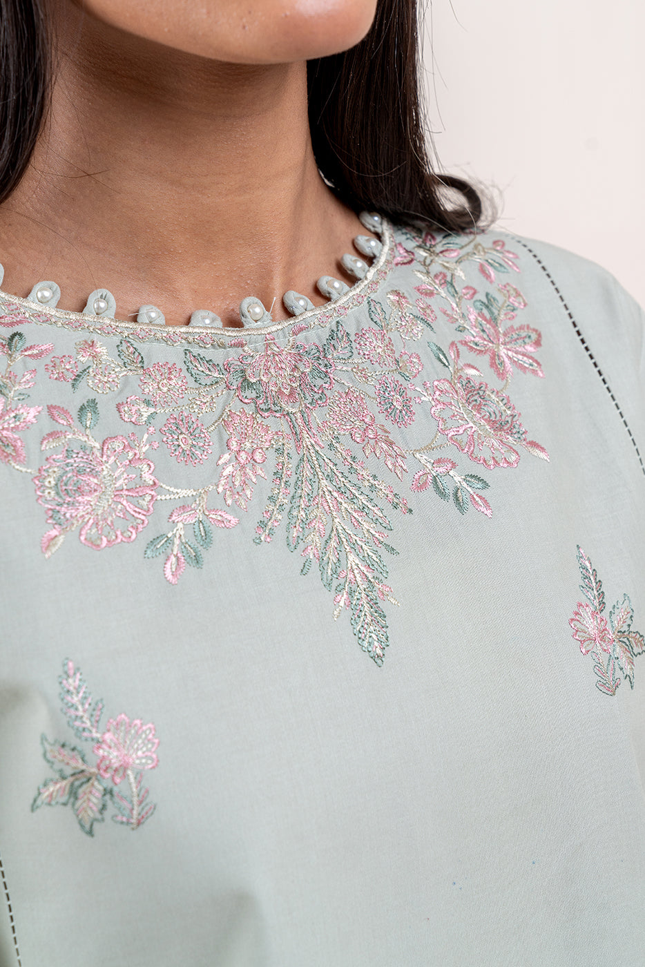 3 PIECE EMBROIDERED LAWN SUIT-OYSTER VINE (UNSTITCHED)