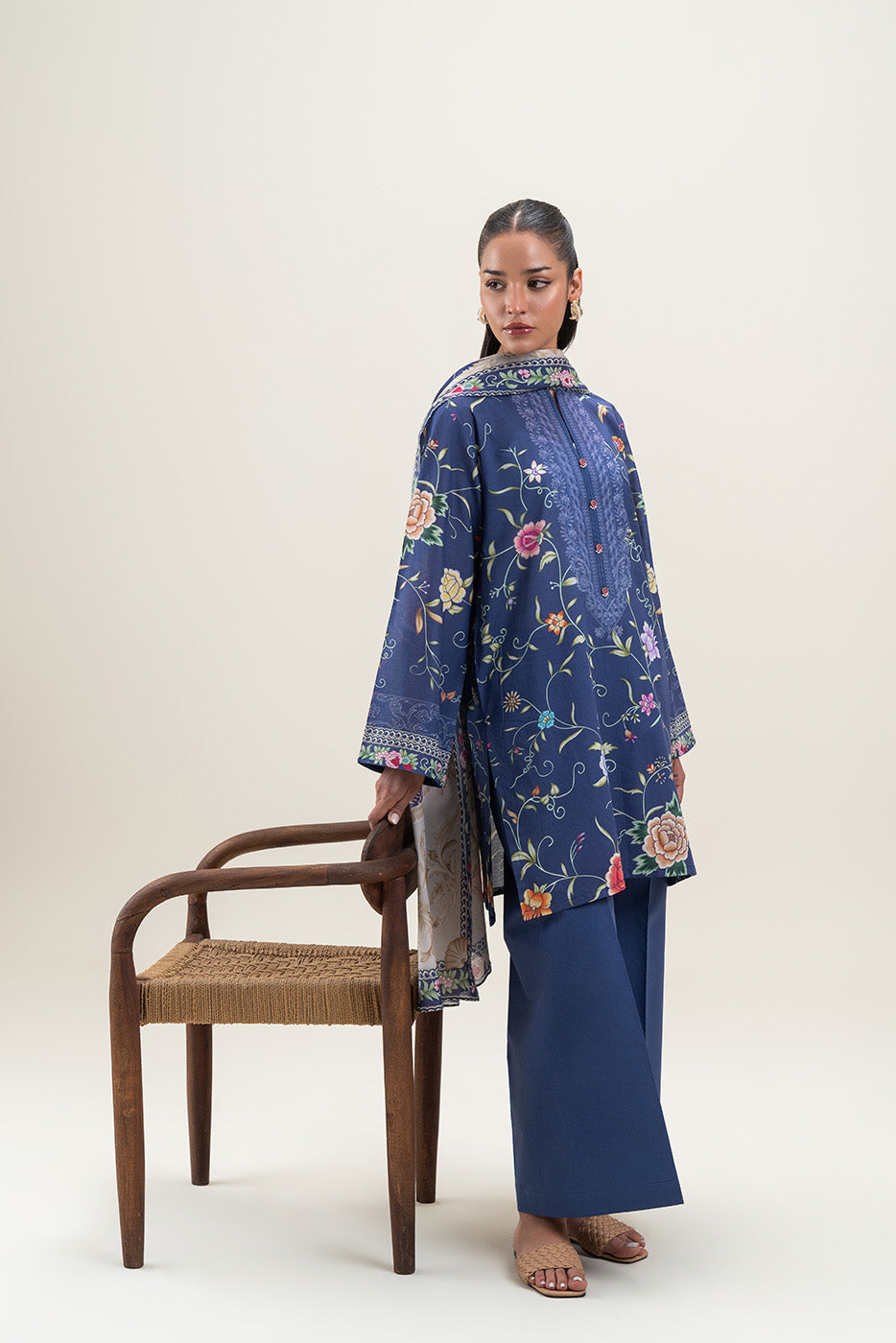 3 PIECE PRINTED LAWN SUIT-IMPERIAL AURA (UNSTITCHED)