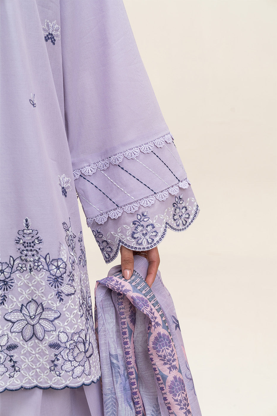 3 PIECE EMBROIDERED LAWN SUIT-LAVENDER WEFT (UNSTITCHED)
