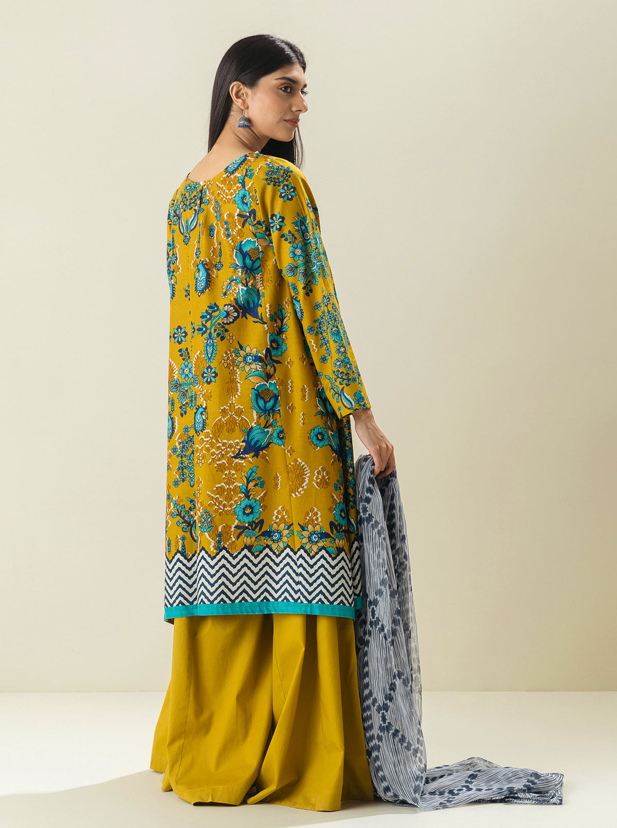 2 PIECE - PRINTED LAWN SUIT - PORCELAIN DREAMS MORBAGH SU_23