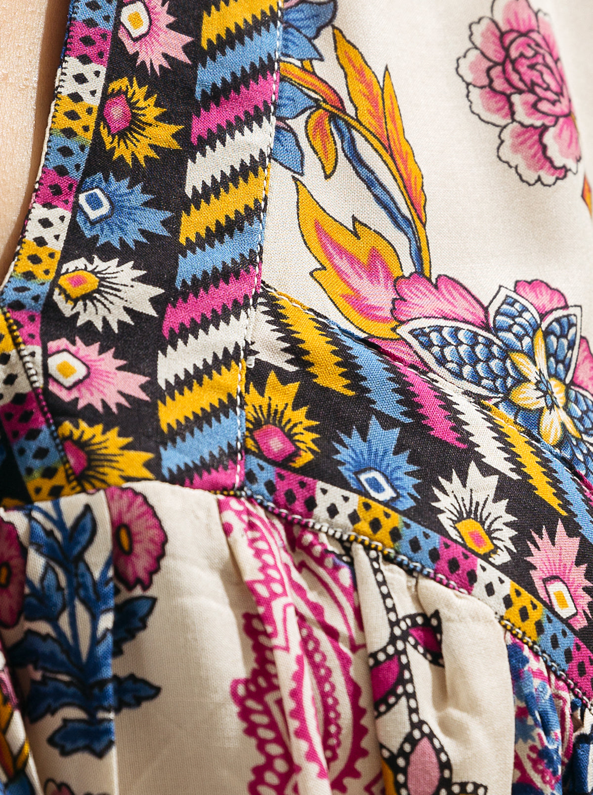 3 PIECE - PRINTED VISCOSE SUIT - CREME DE LA CREME MORBAGH SU_23