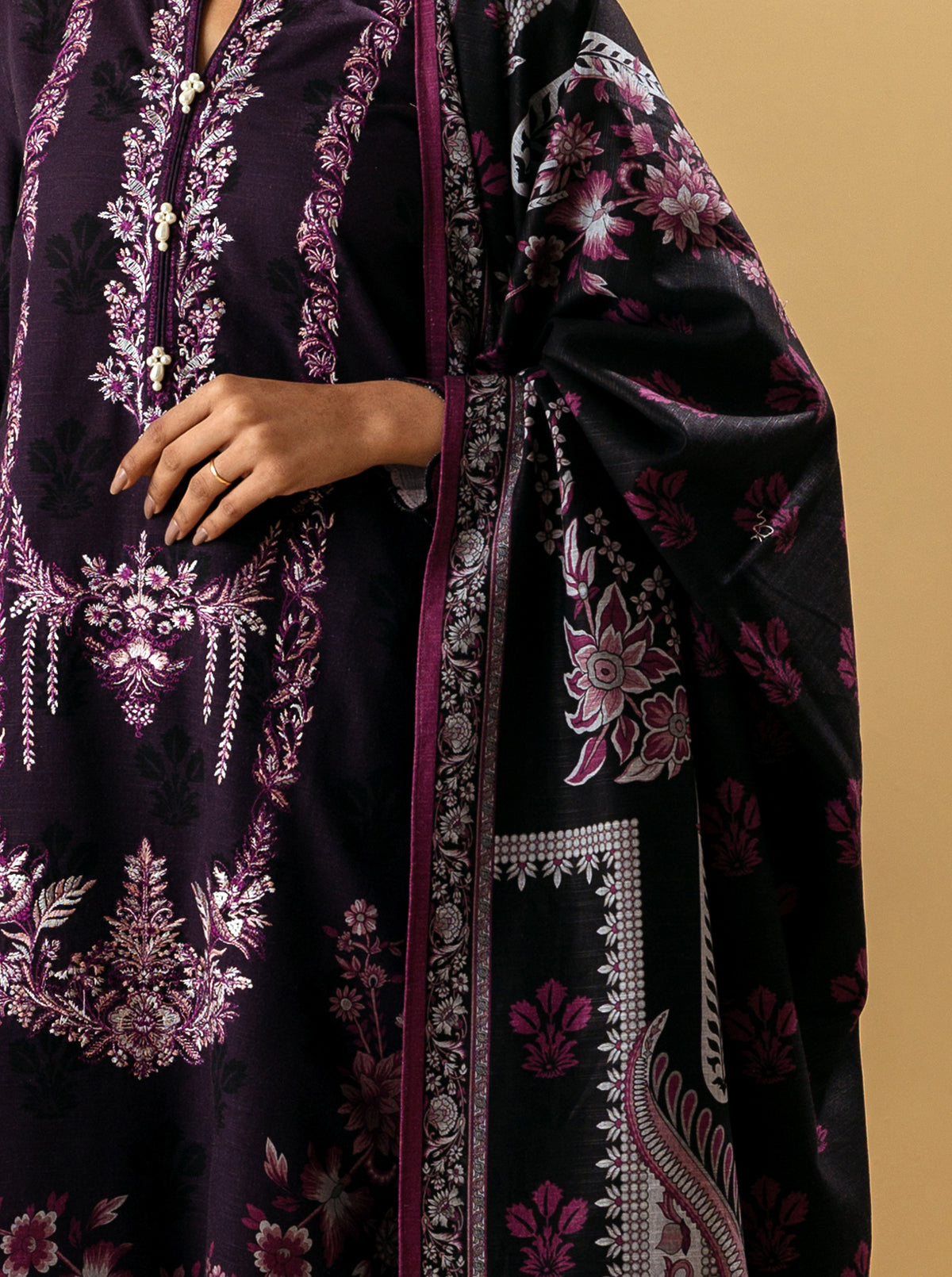 3 PIECE - EMBROIDERED KHADDAR SUIT - PLAM FLORA MORBAGH WN_22