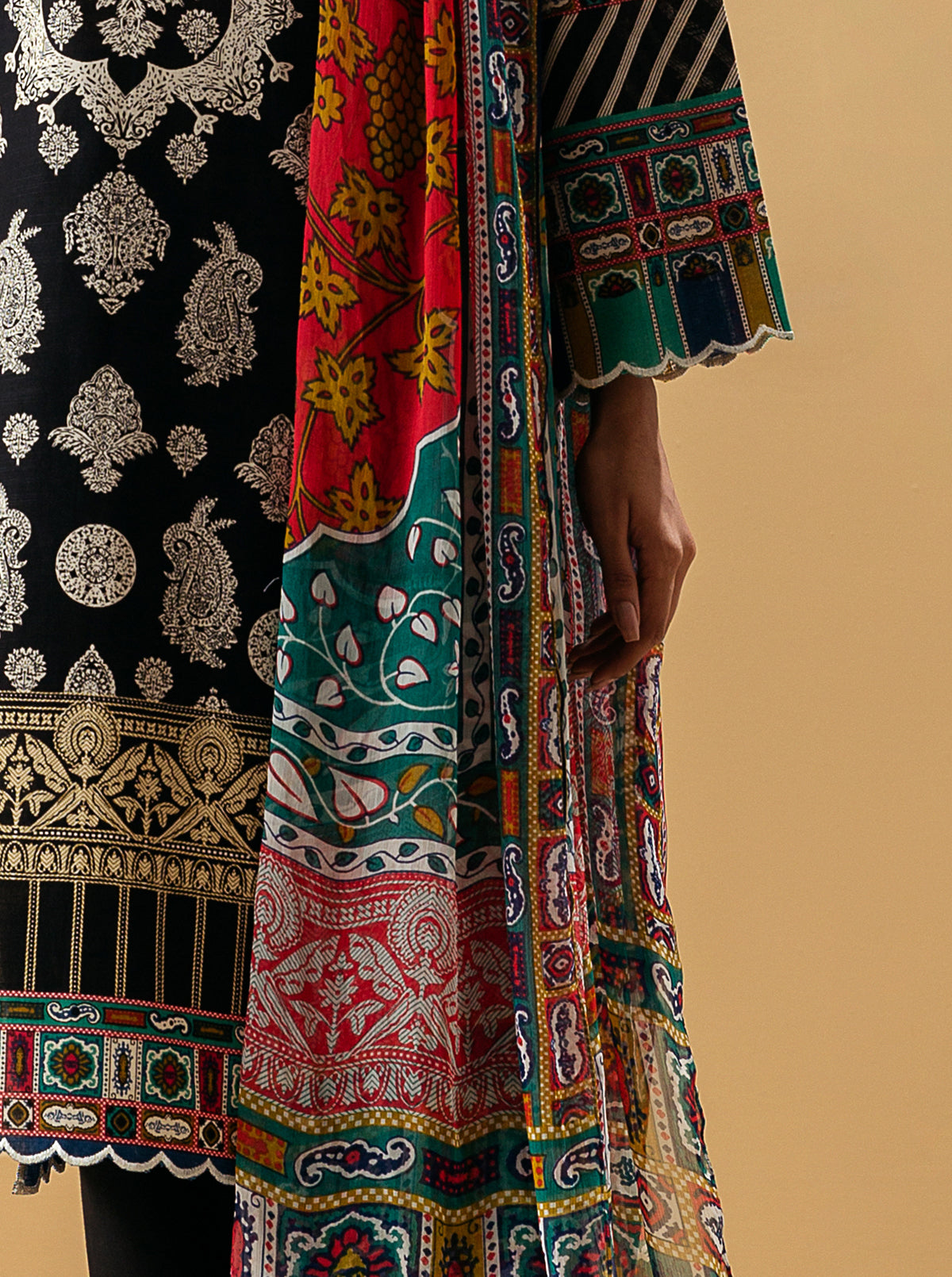 3 PIECE - PRINTED KHADDAR SUIT - DARK PAISLEY MORBAGH WN_22