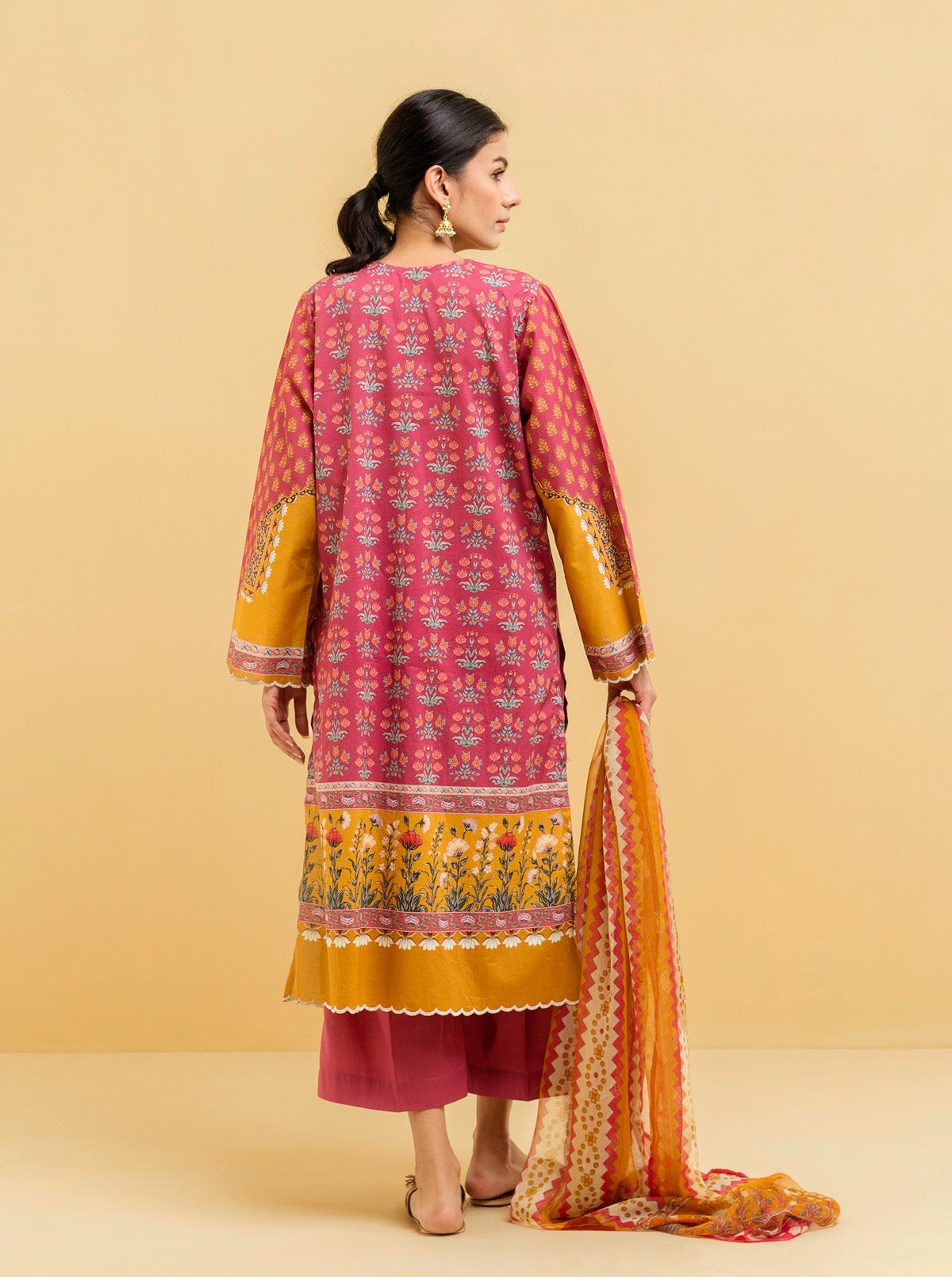 3 PIECE - PRINTED LAWN SUIT - BLOOMING BOUQUET MORBAGH SU_22