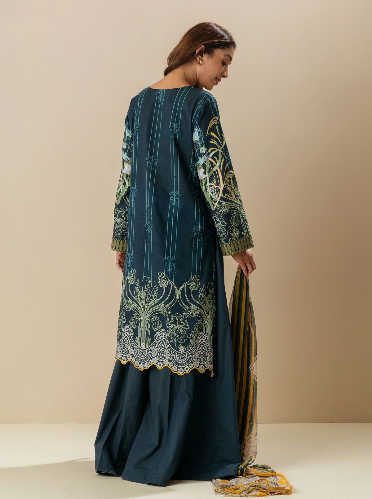 3 PIECE - EMBROIDERD LAWN SUIT - NOUVEAU DREAMS MORBAGH SU_23