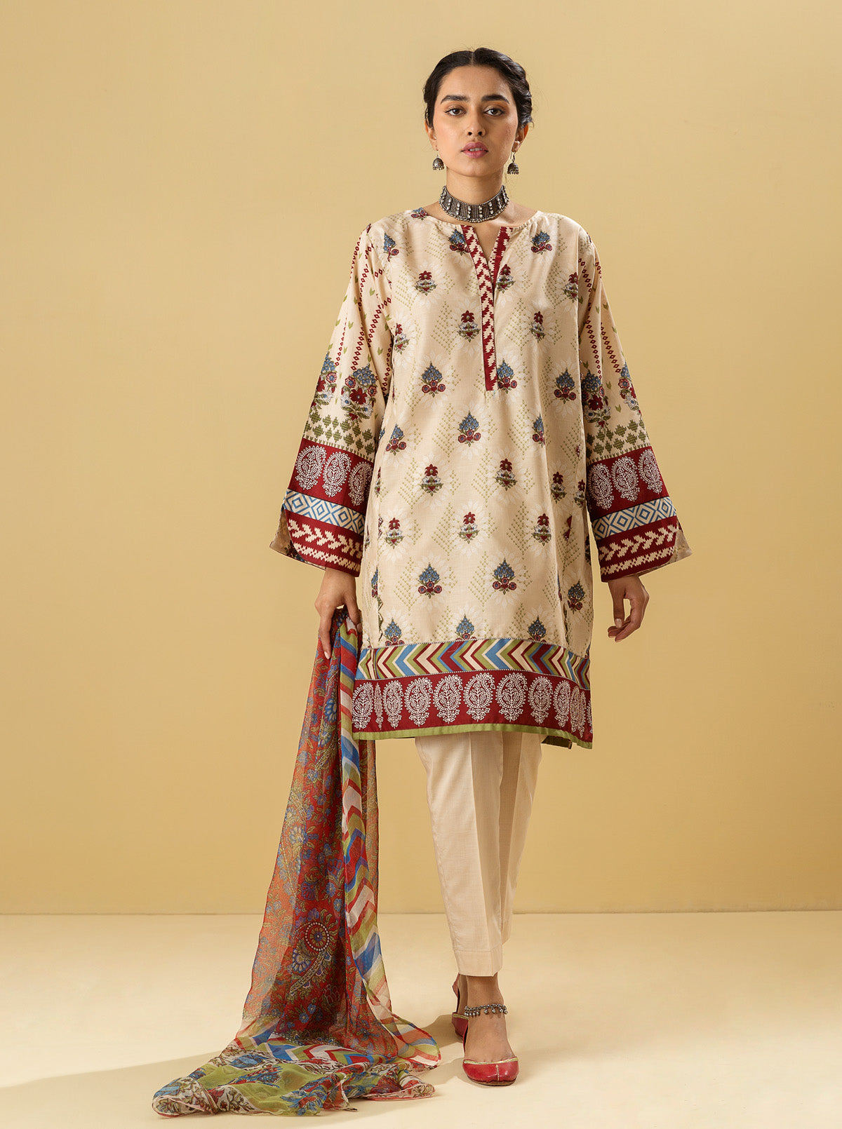 3 PIECE - PRINTED LAWN SUIT - IVORY MIST MORBAGH SU_22