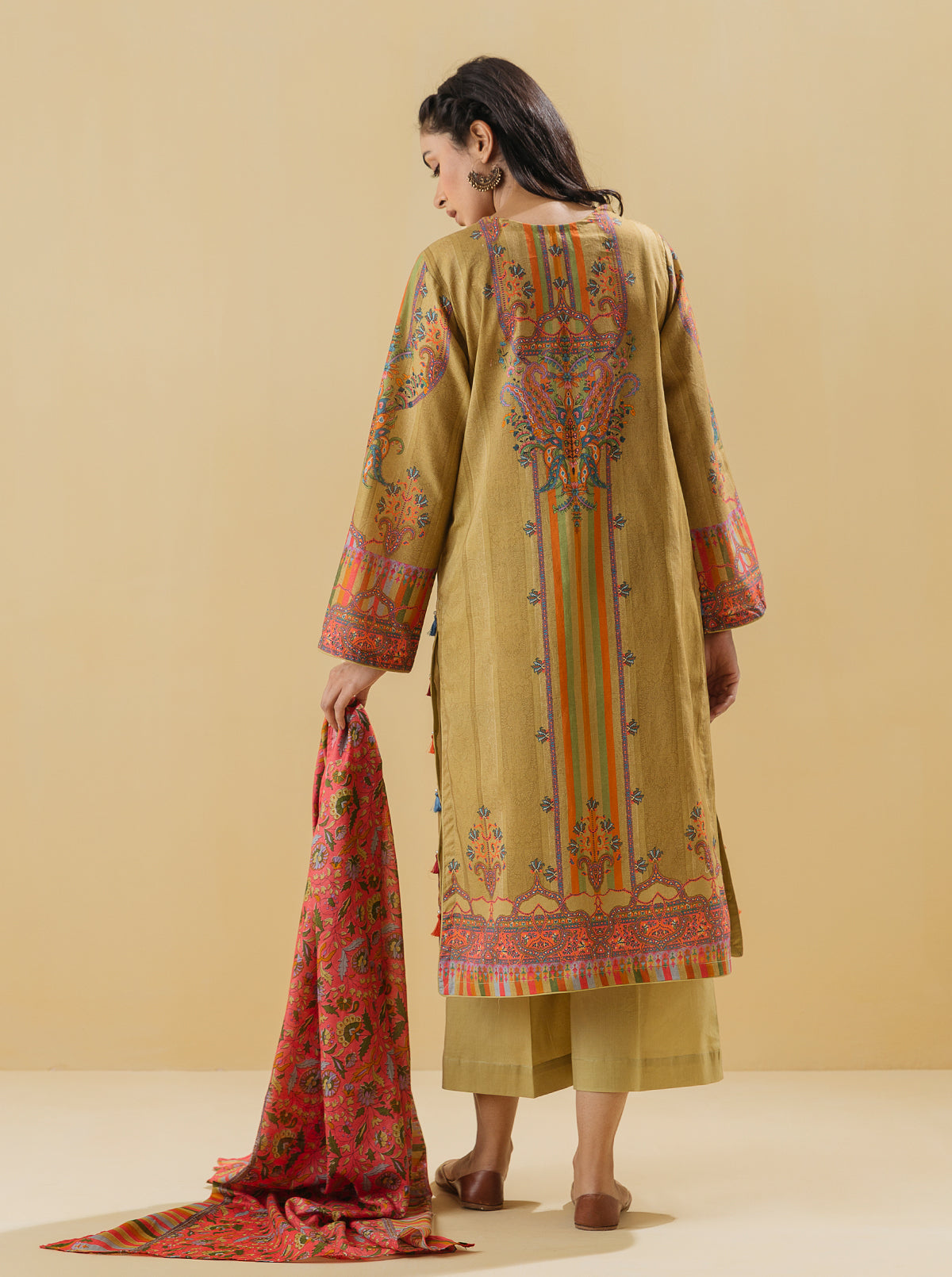 3 PIECE - EMBROIDERED LAWN SUIT - CLASSIC CRAFT MORBAGH SU_22