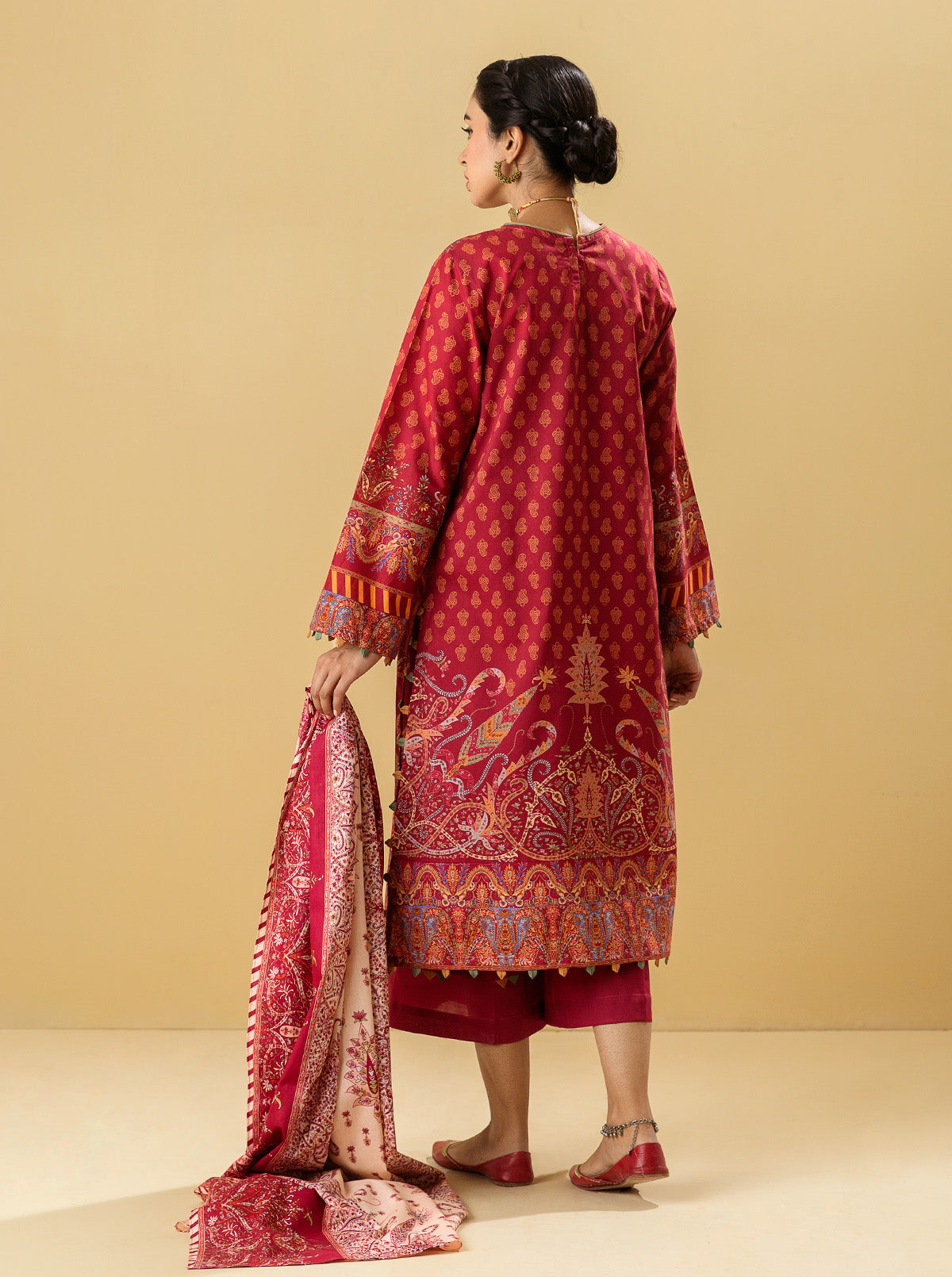 3 PIECE - EMBROIDERED LAWN SUIT - ORIENTAL RED MORBAGH SU_22
