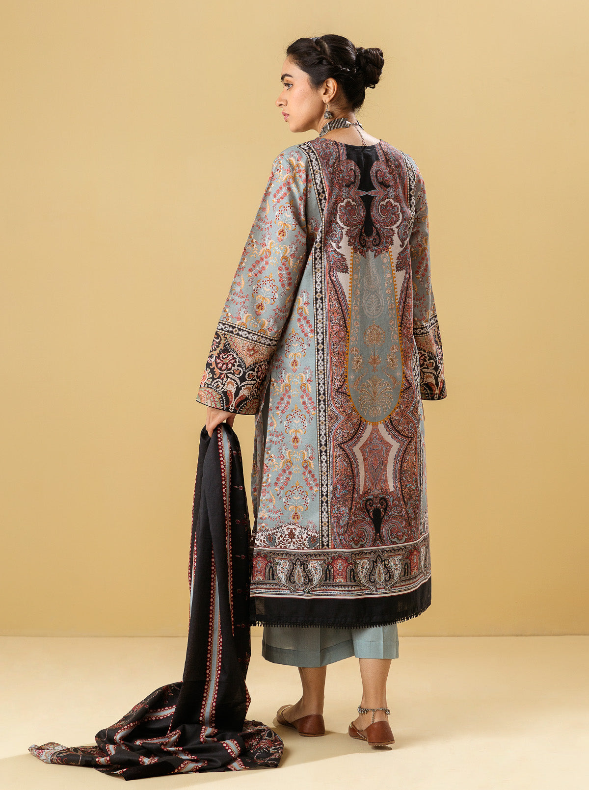 3 PIECE - EMBROIDERED LAWN SUIT - SUMMER BREEZE MORBAGH SU_22