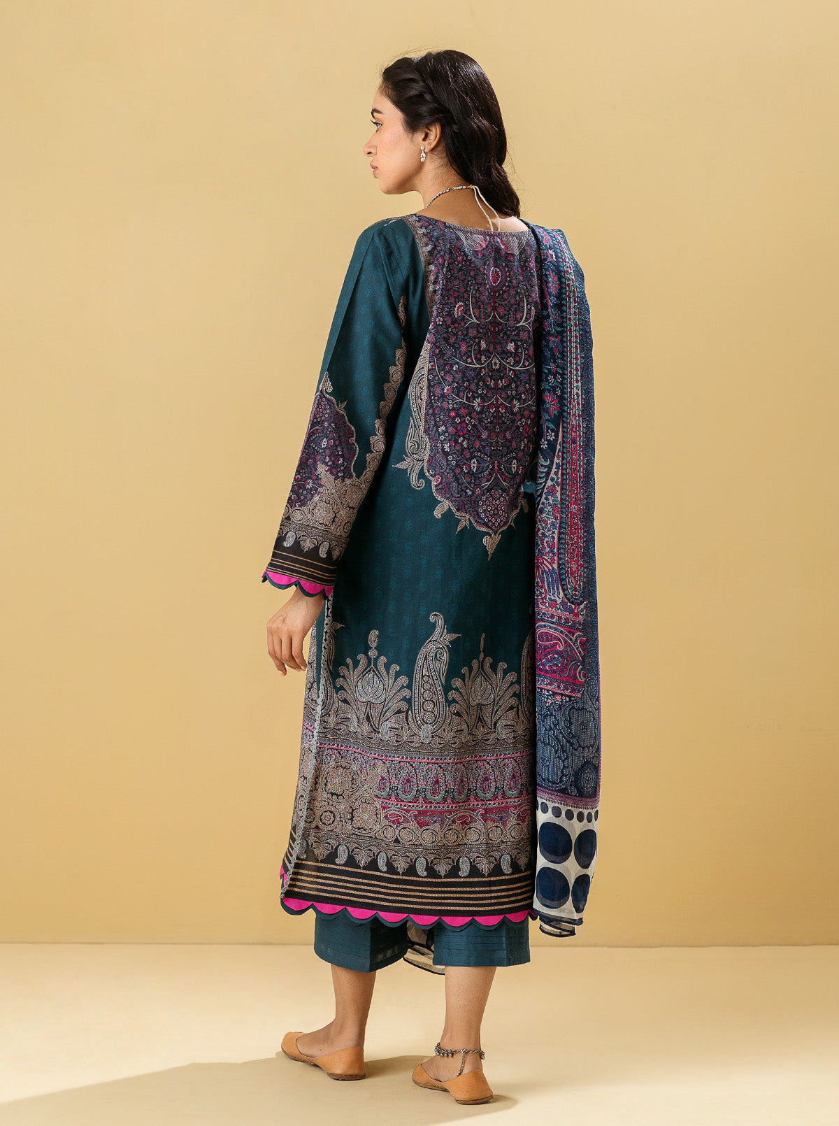 3 PIECE - EMBROIDERED LAWN SUIT - DIVINE PAISLEY MORBAGH SU_22