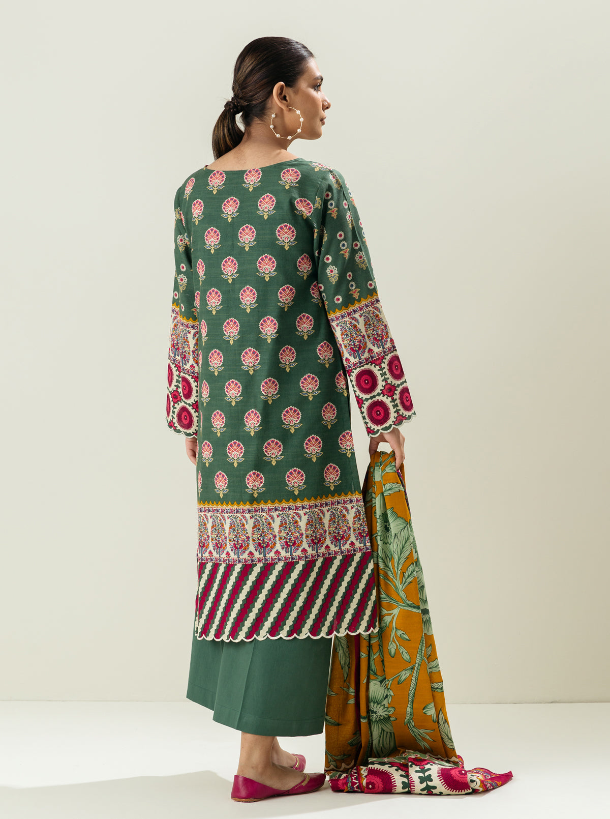 3 PIECE - PRINTED KHADDAR SUIT - ROYAL SUZANI MORBAGH WN_22