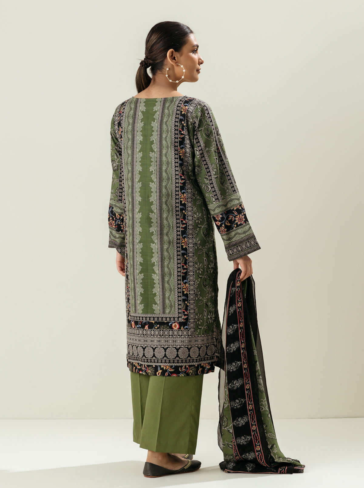 3 PIECE - EMBROIDERED KHADDAR SUIT - AUBURN MORBAGH WN_22