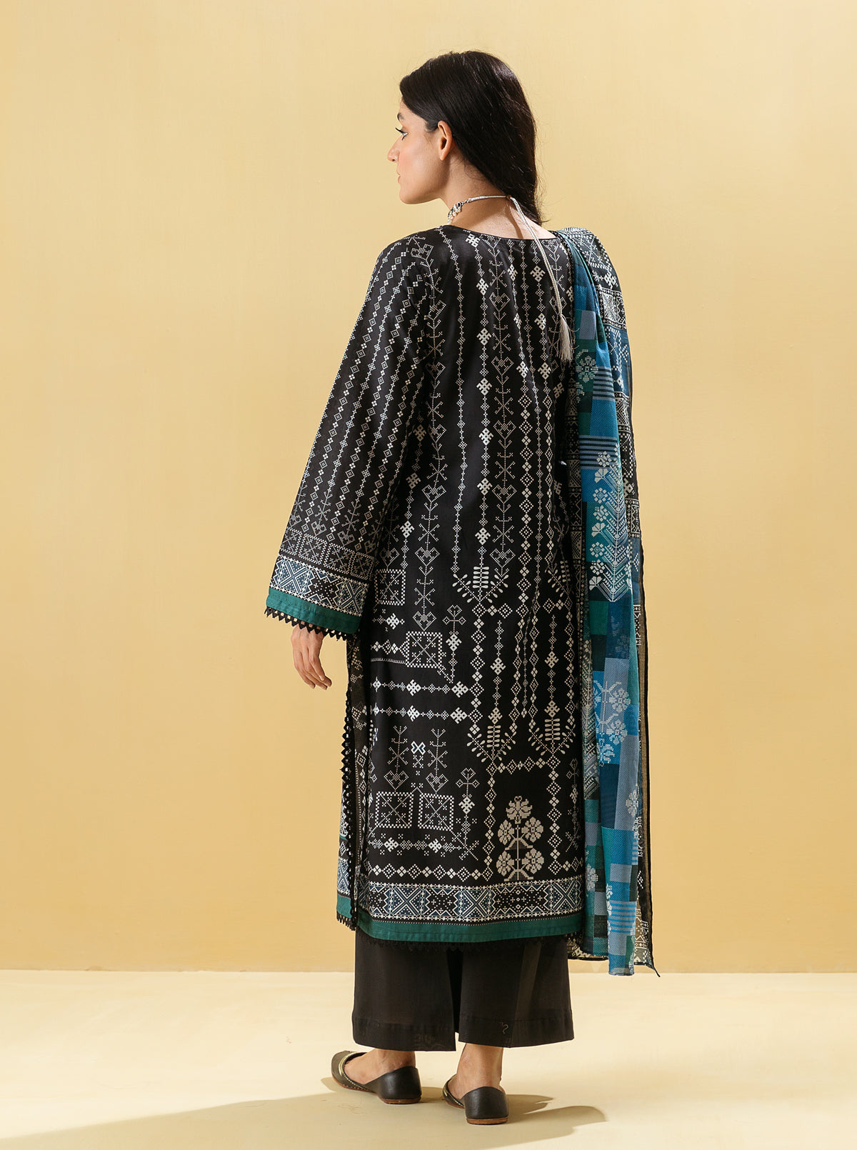 3 PIECE - PRINTED LAWN SUIT - ETHNIC TREASURE MORBAGH SU_22