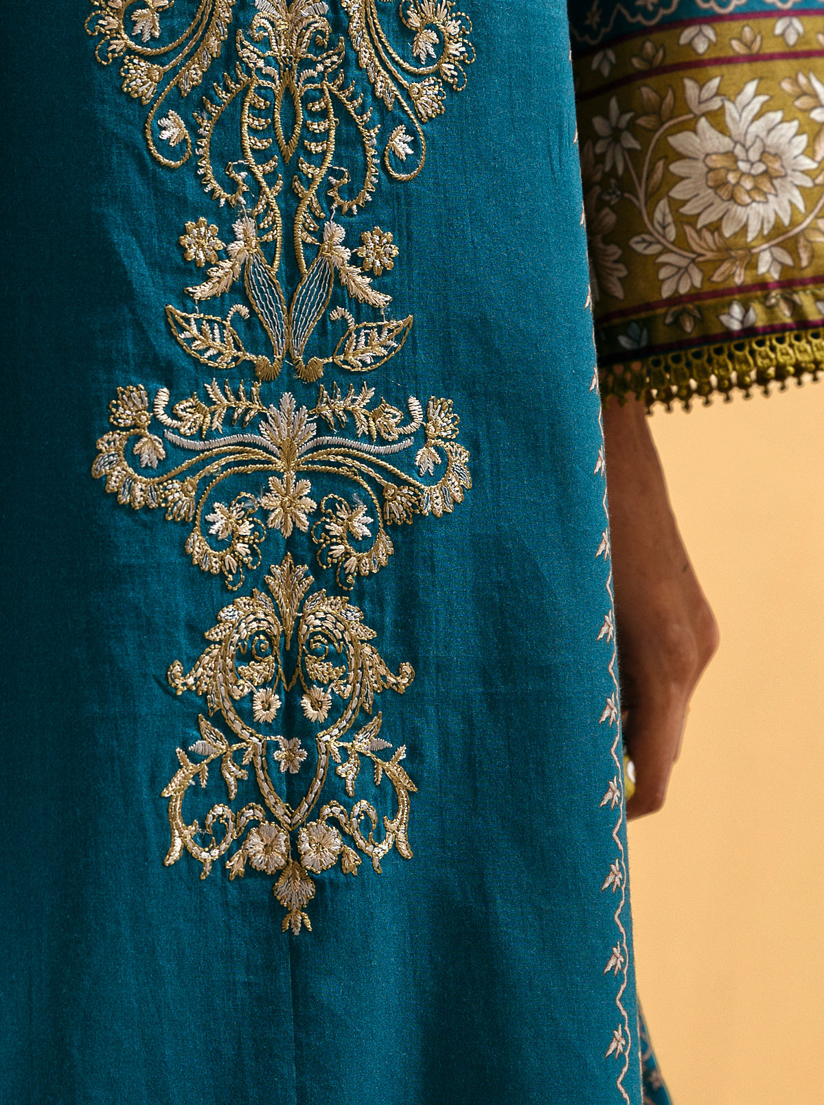 3 PIECE - EMBROIDERED LAWN SUIT - URBAN BLUE MORBAGH SU_22