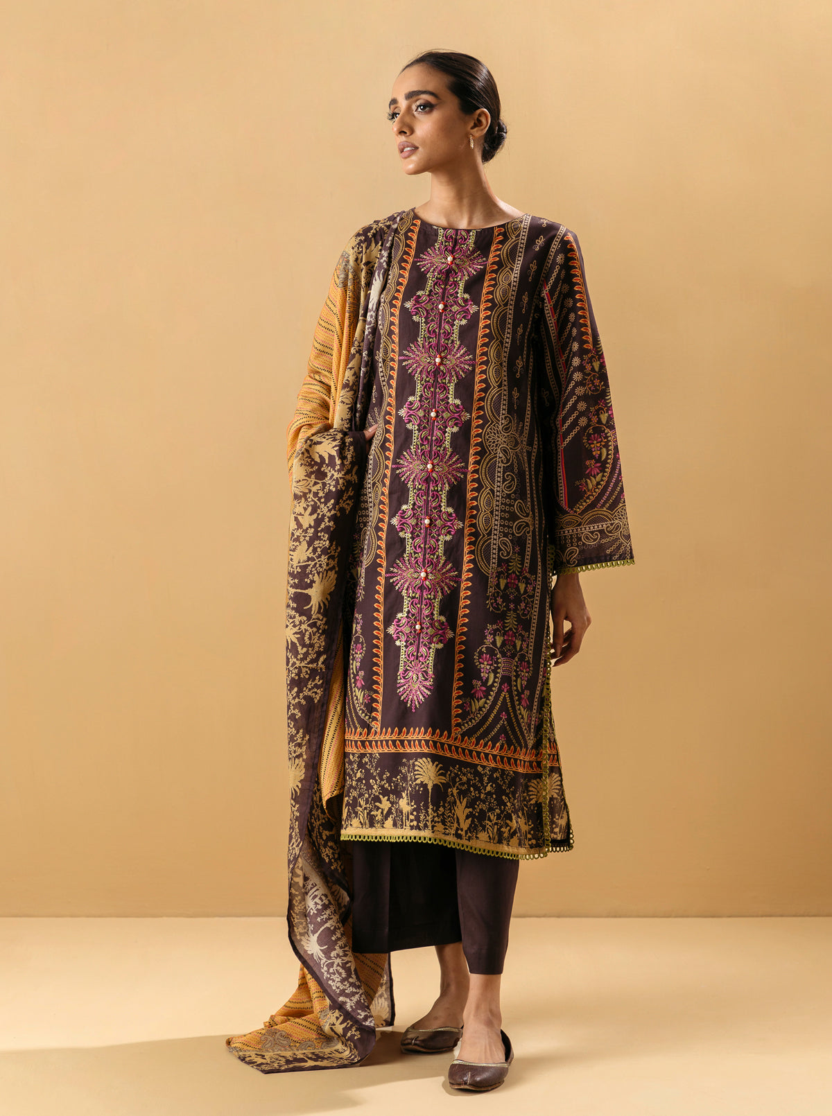 3 PIECE - EMBROIDERED LAWN SUIT - CLASSIC ETHNIC MORBAGH SU_22