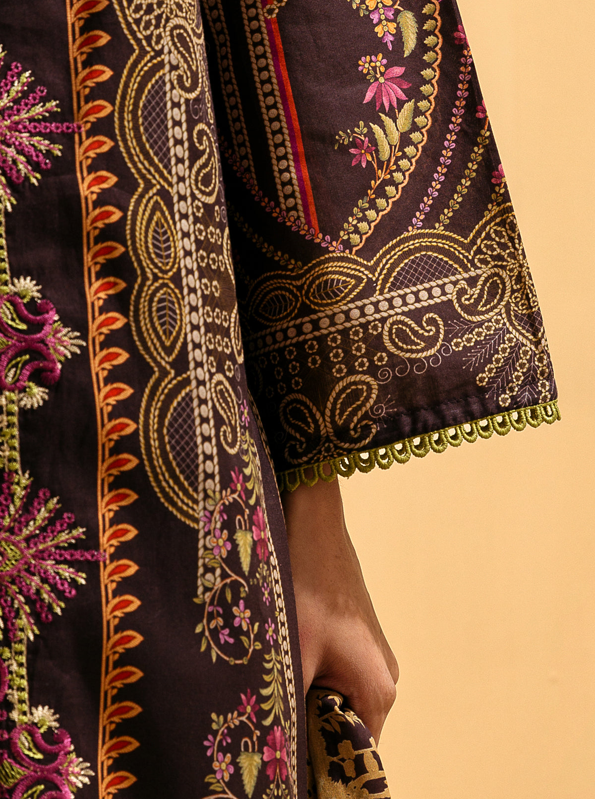 3 PIECE - EMBROIDERED LAWN SUIT - CLASSIC ETHNIC MORBAGH SU_22