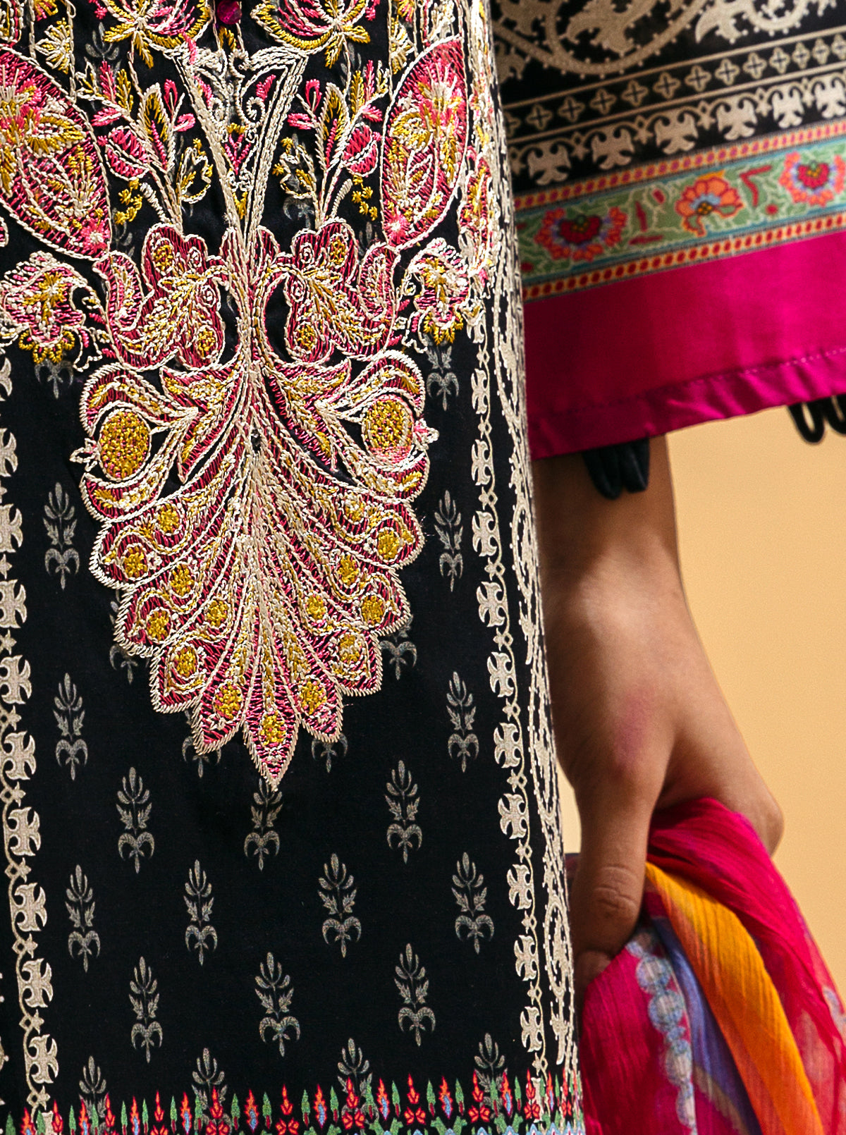 3 PIECE - EMBROIDERED LAWN SUIT - GYPSY GEMS MORBAGH SU_22