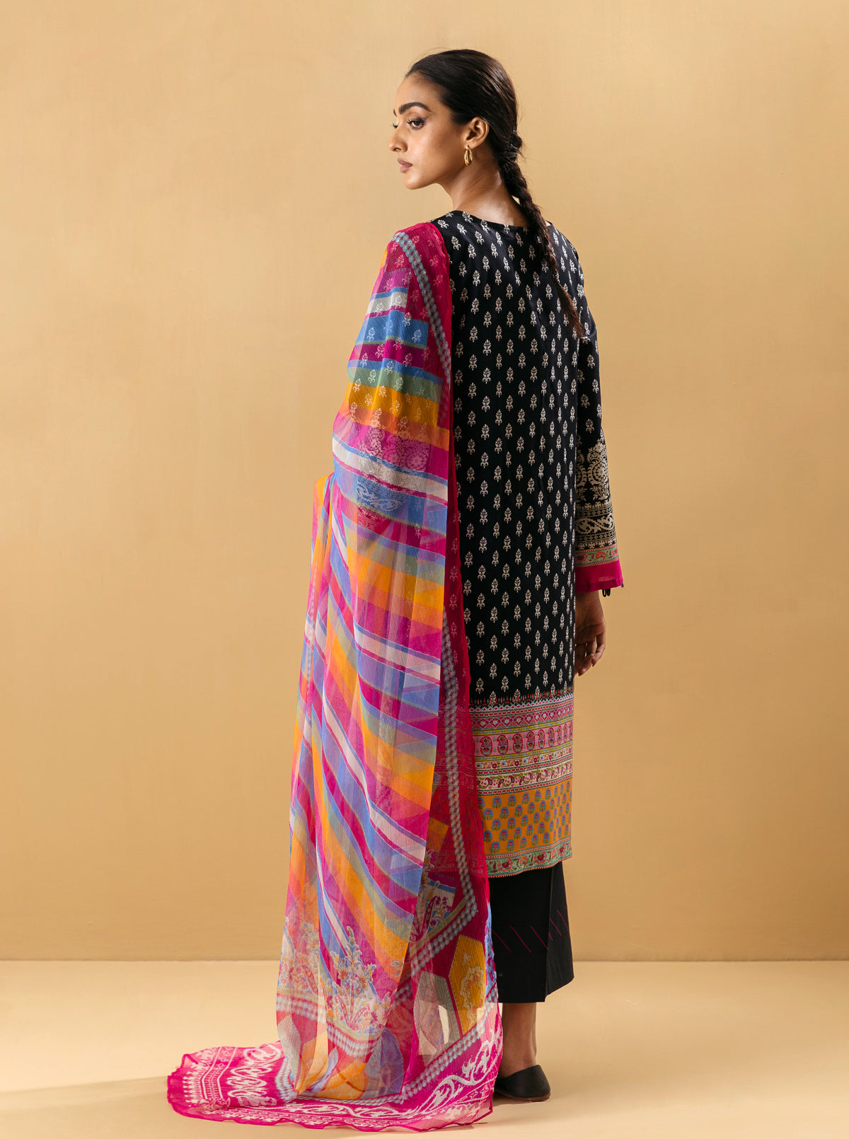 3 PIECE - EMBROIDERED LAWN SUIT - GYPSY GEMS MORBAGH SU_22