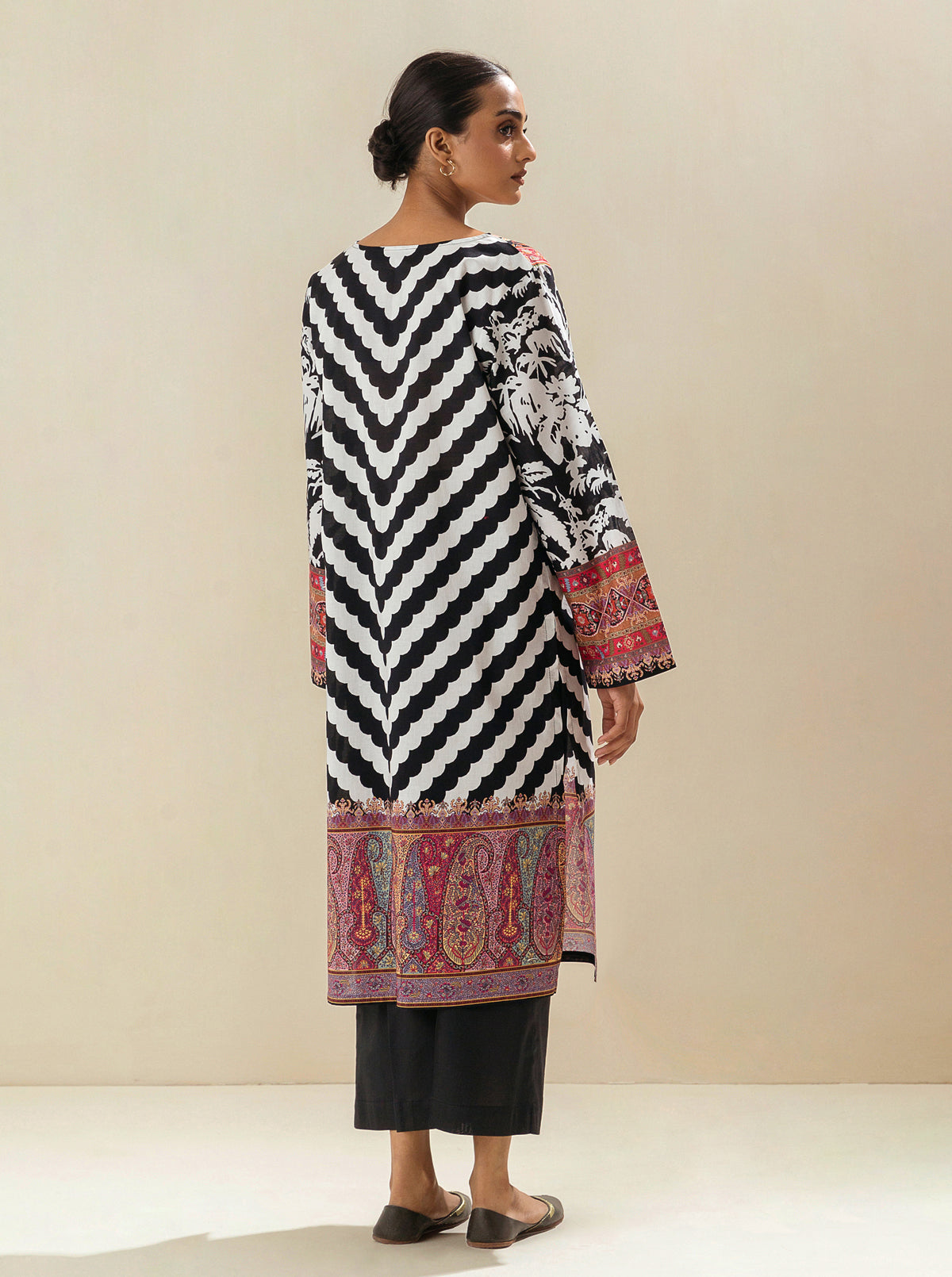 1 PIECE - PRINTED LAWN SHIRT - TUXEDO FOAM MORBAGH SU_23