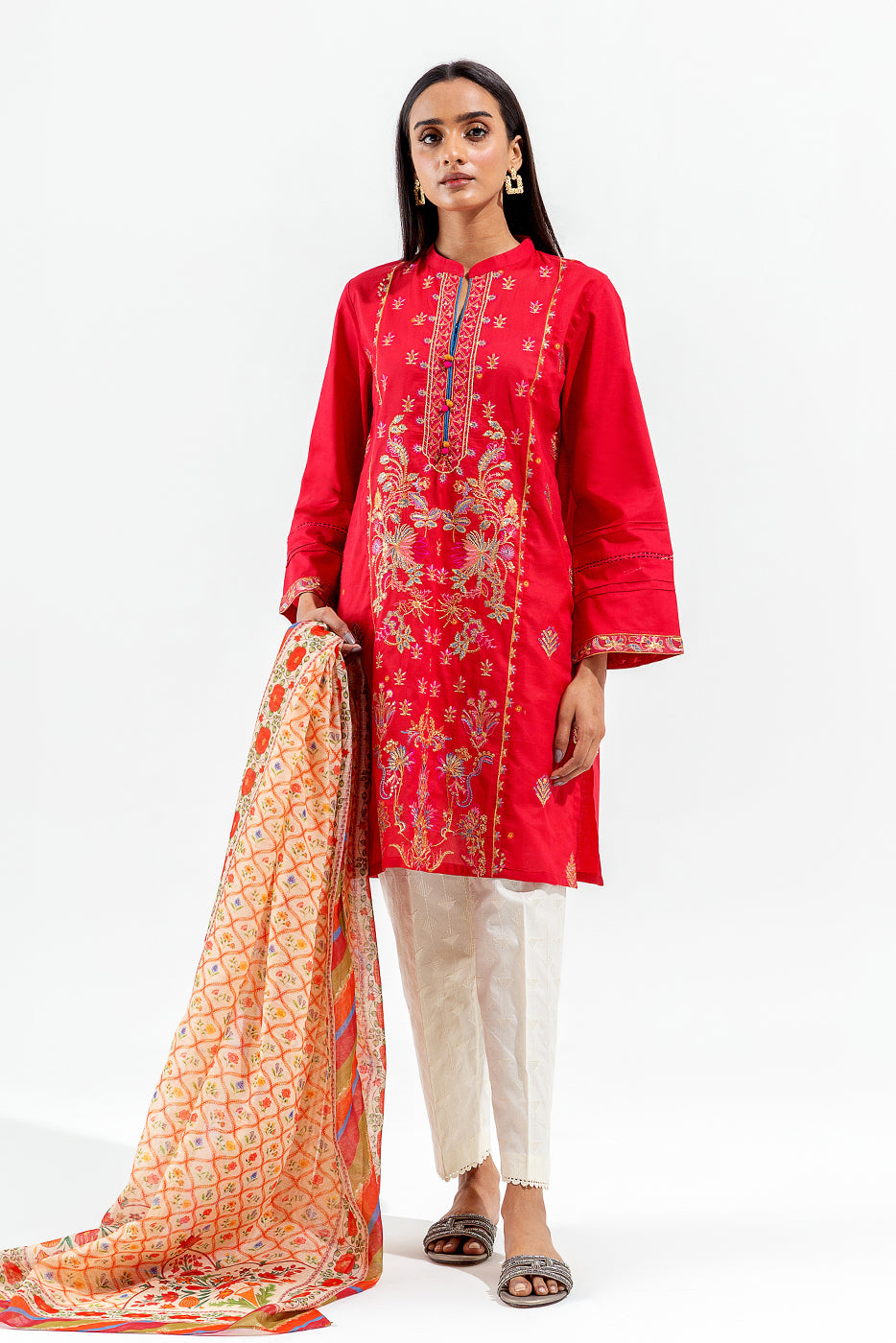 2 PIECE EMBROIDERED LAWN SUIT (LUXURY PRET)