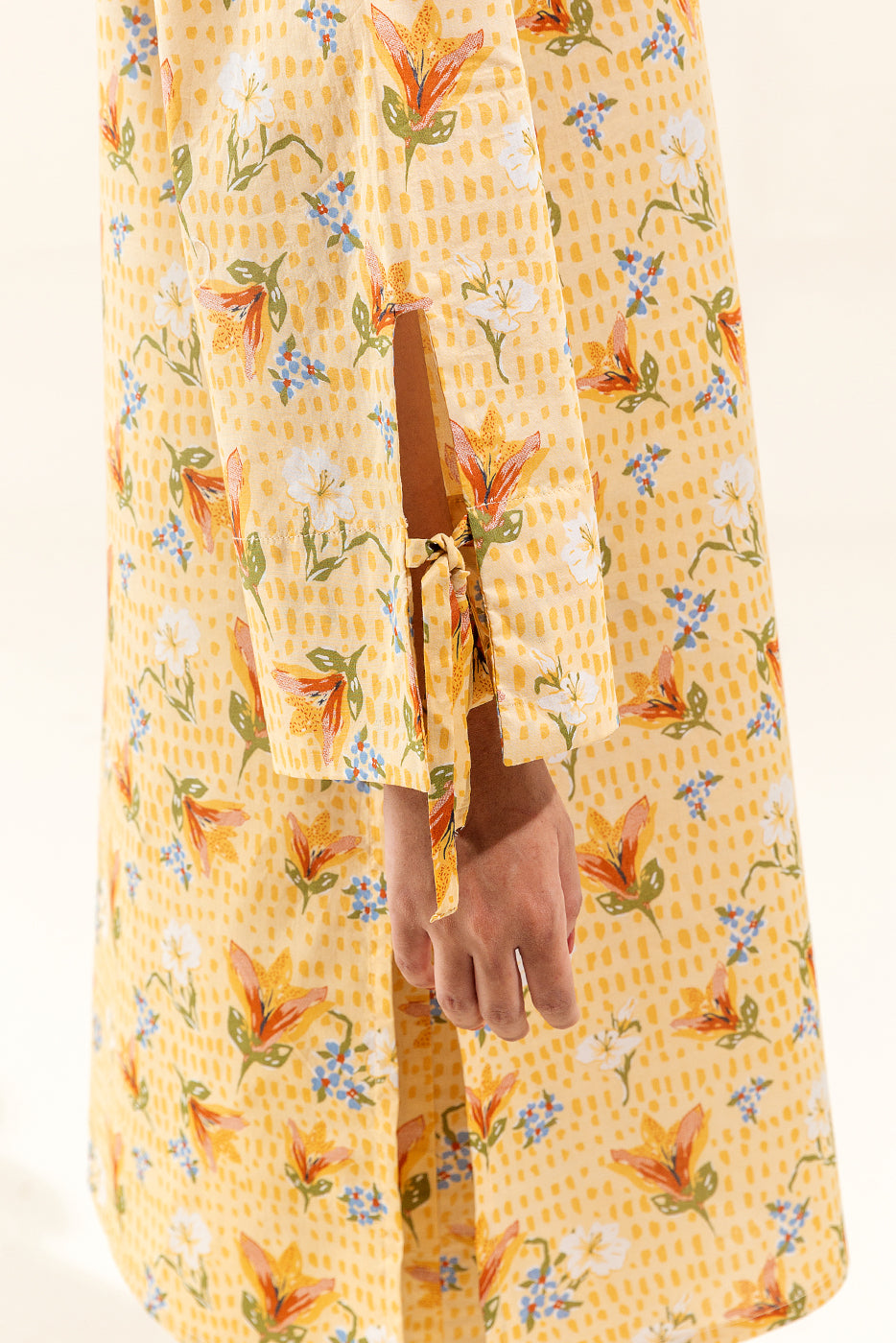 2 PIECE PRINTED LAWN SUIT-BEIGE GLORY (UNSTITCHED)