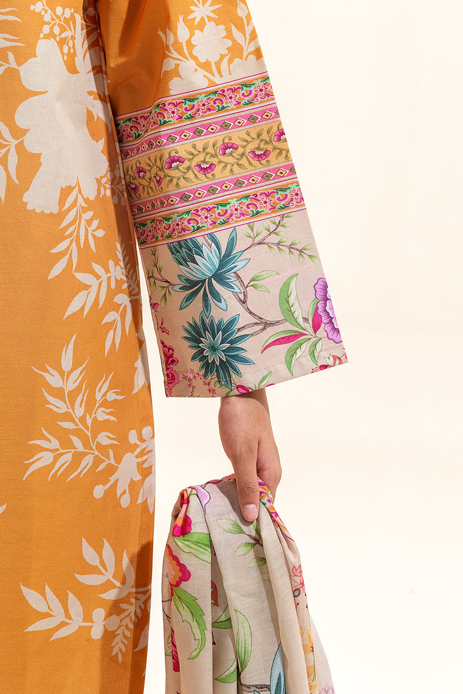 3 PIECE PRINTED LAWN SUIT-TUSCAN GOLD (UNSTITCHED)