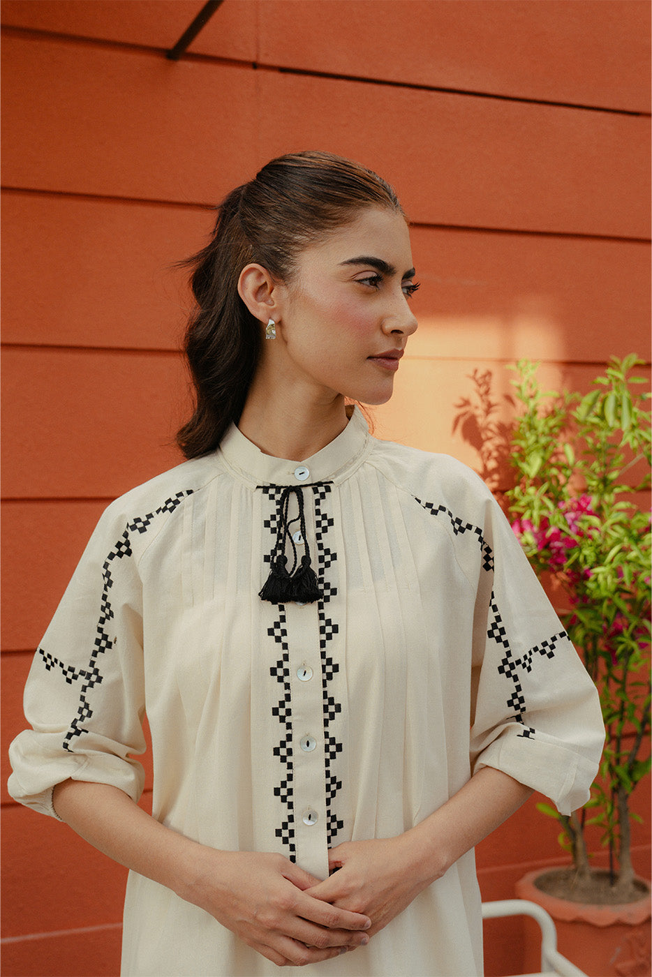 LONG BAND COLLAR DRESS