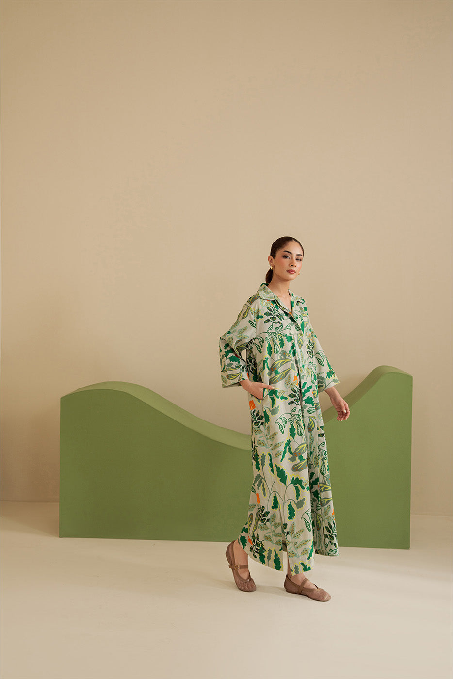 PRINTED COLLAR DRESS