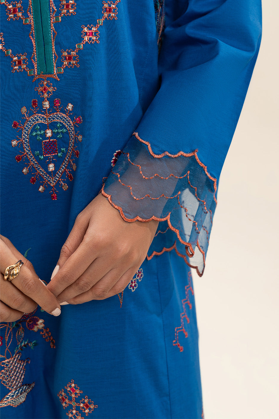 2 PIECE EMBROIDERED LAWN SUIT (PRET)